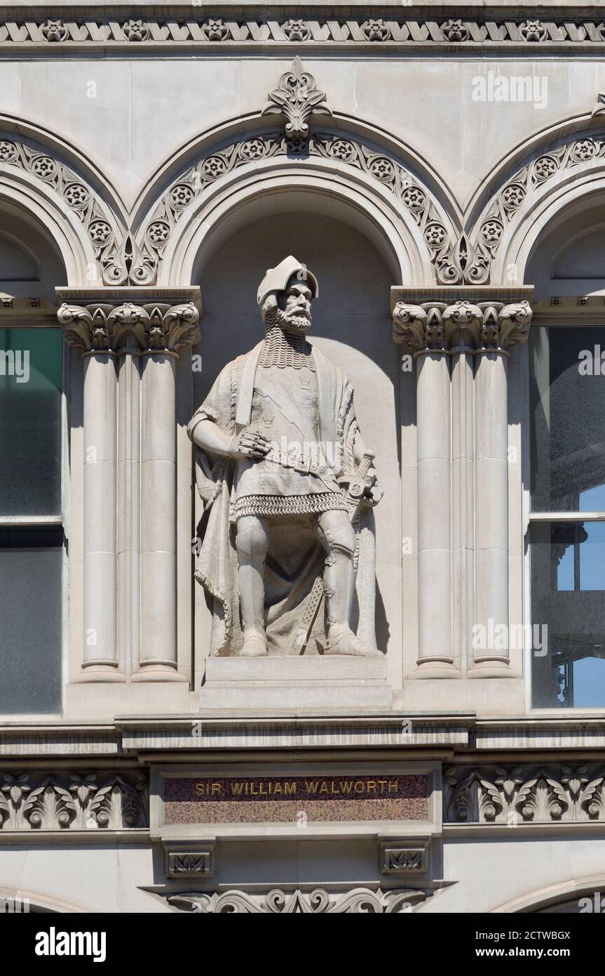 Londres, Angleterre, Royaume-Uni. Statue surplombant le viaduc de Holborn : William Walworth (d1385 : deux fois Lord Mayor of London : 1374/75 et 1380/81) 1869 : Henry Bursill Banque D'Images