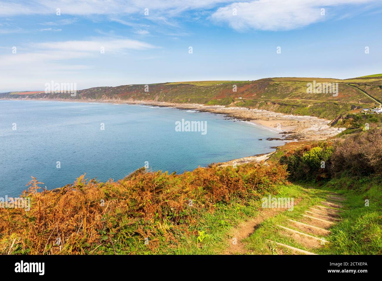 Whitsand Bay depuis le South West Coast Path sur la péninsule de Rame, à Cornwall, en Angleterre Banque D'Images