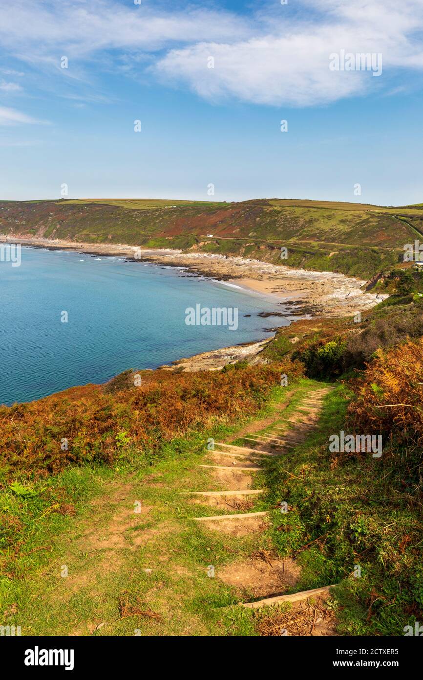 Whitsand Bay depuis le South West Coast Path sur la péninsule de Rame, à Cornwall, en Angleterre Banque D'Images