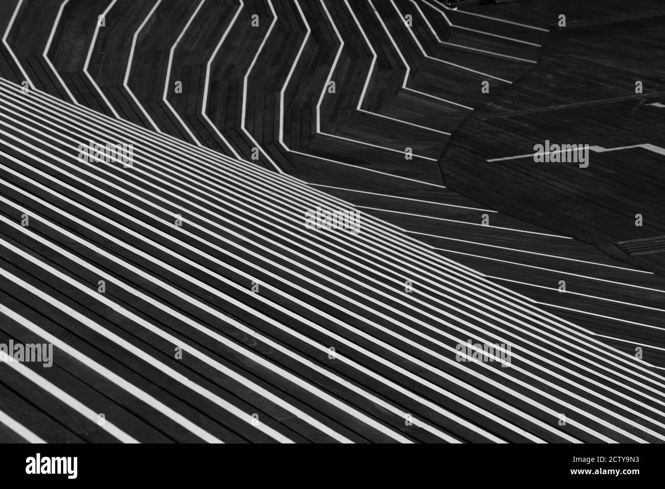 Escalier en bois conçu de façon complexe Banque D'Images