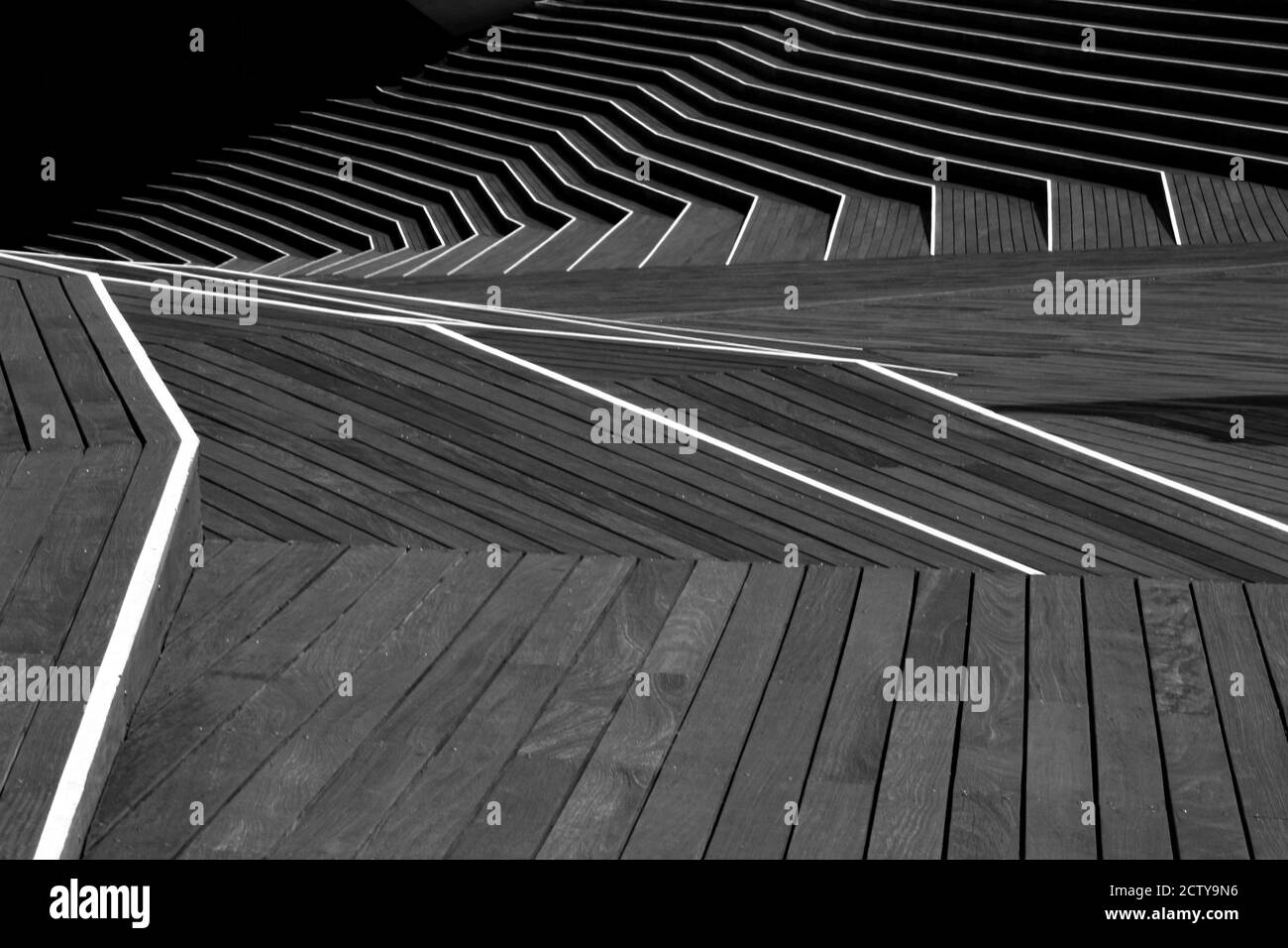 Escalier en bois conçu de façon complexe Banque D'Images