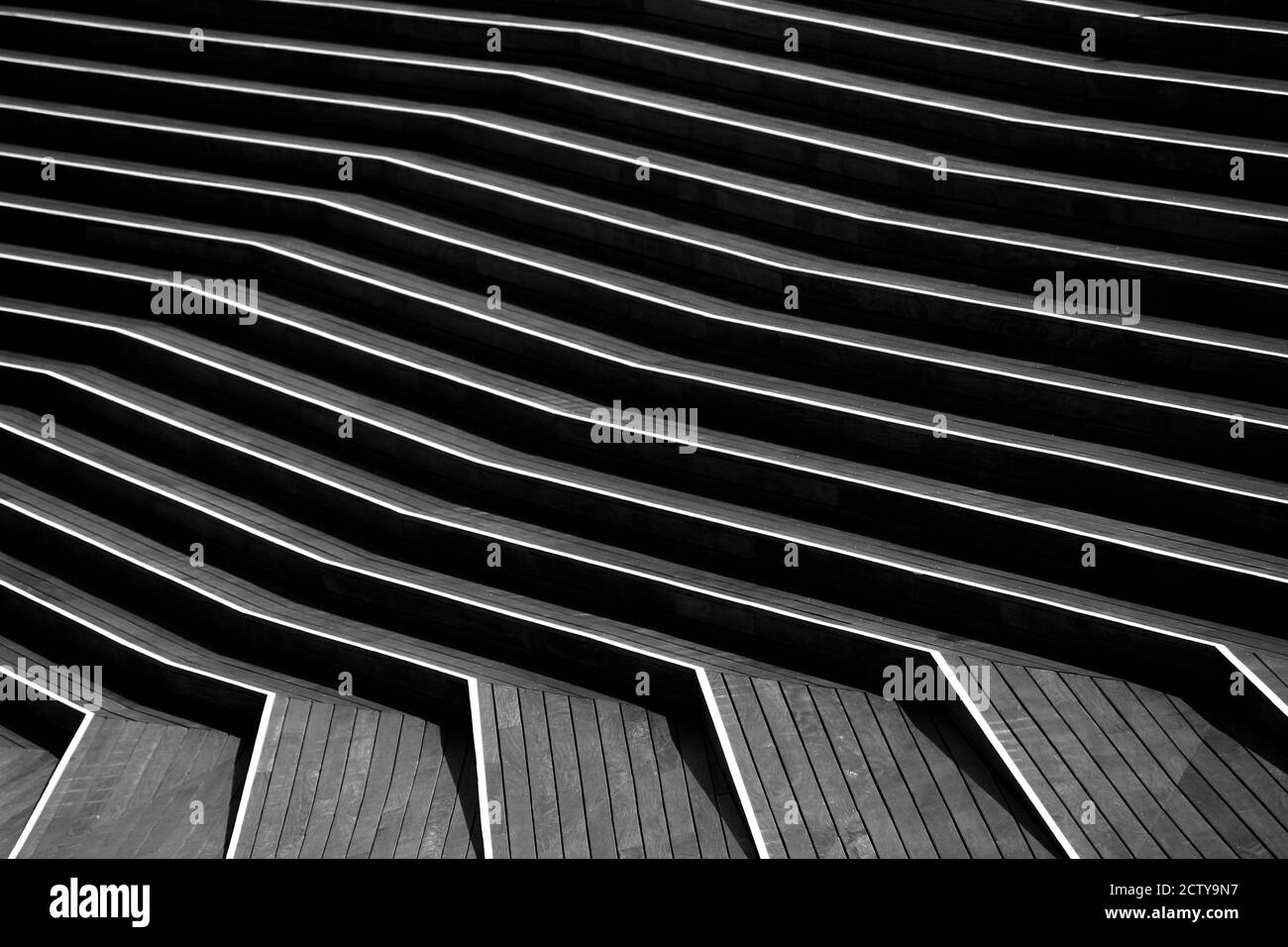 Escalier en bois conçu de façon complexe Banque D'Images