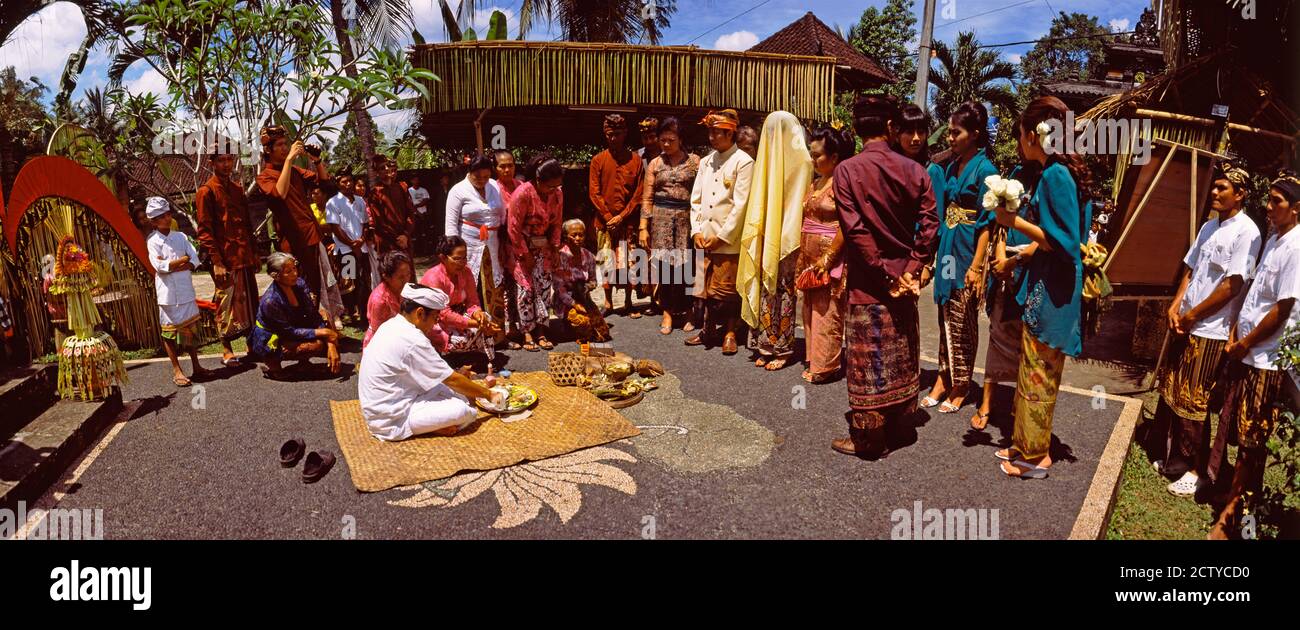Cérémonie de mariage traditionnelle, Ubud, Bali, Indonésie Banque D'Images