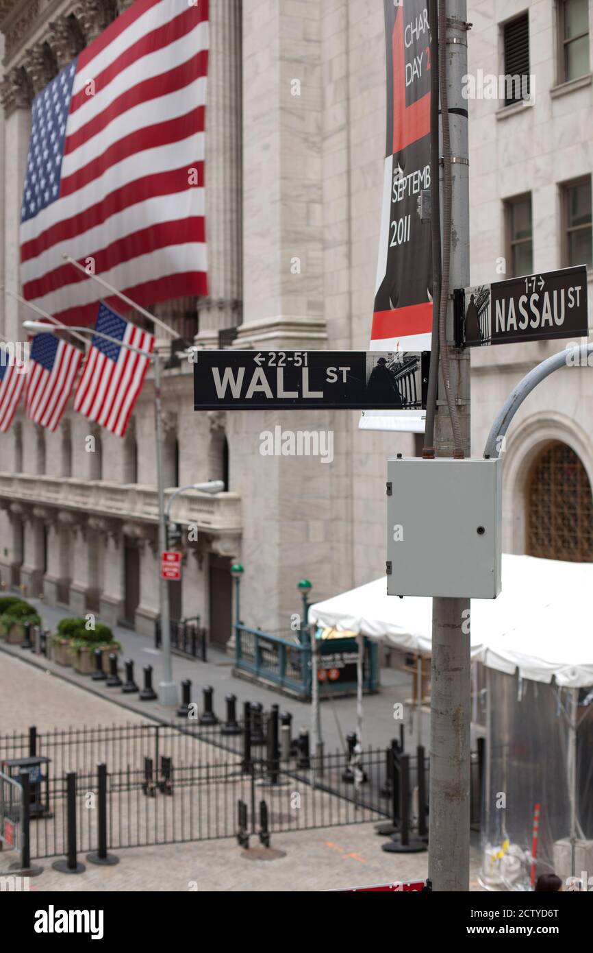 Drapeau américain à la Bourse de New York, Manhattan, New York, New York State, USA Banque D'Images