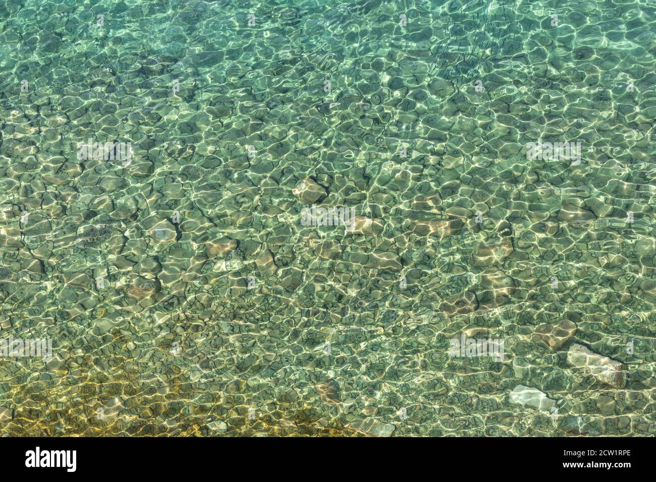 vue de haut en bas d'une côte dans la mer méditerranée Banque D'Images