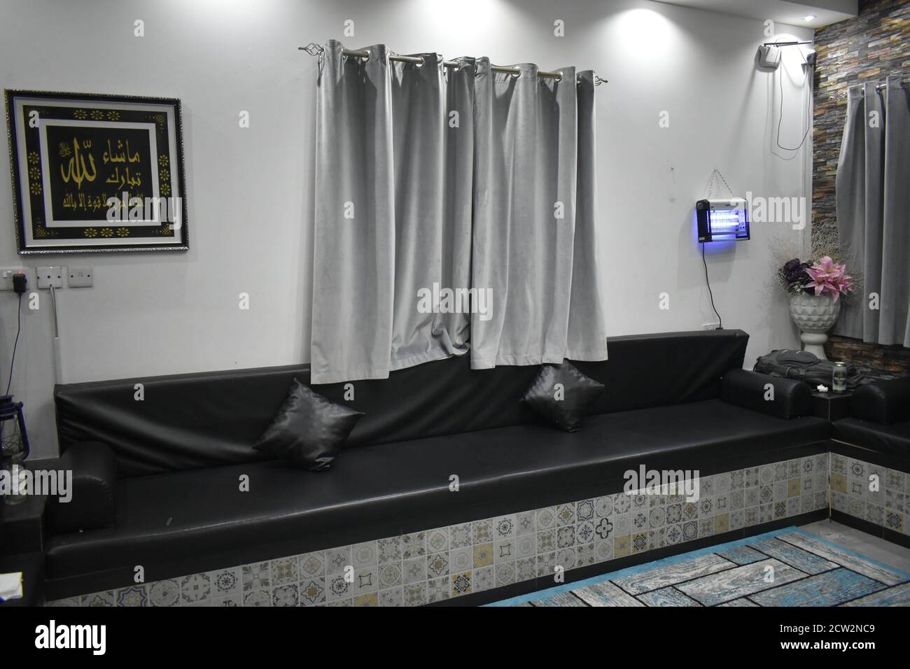 Vue intérieure sur l'espace de vie d'une luxueuse villa du Moyen-Orient. Muscat, Oman Banque D'Images