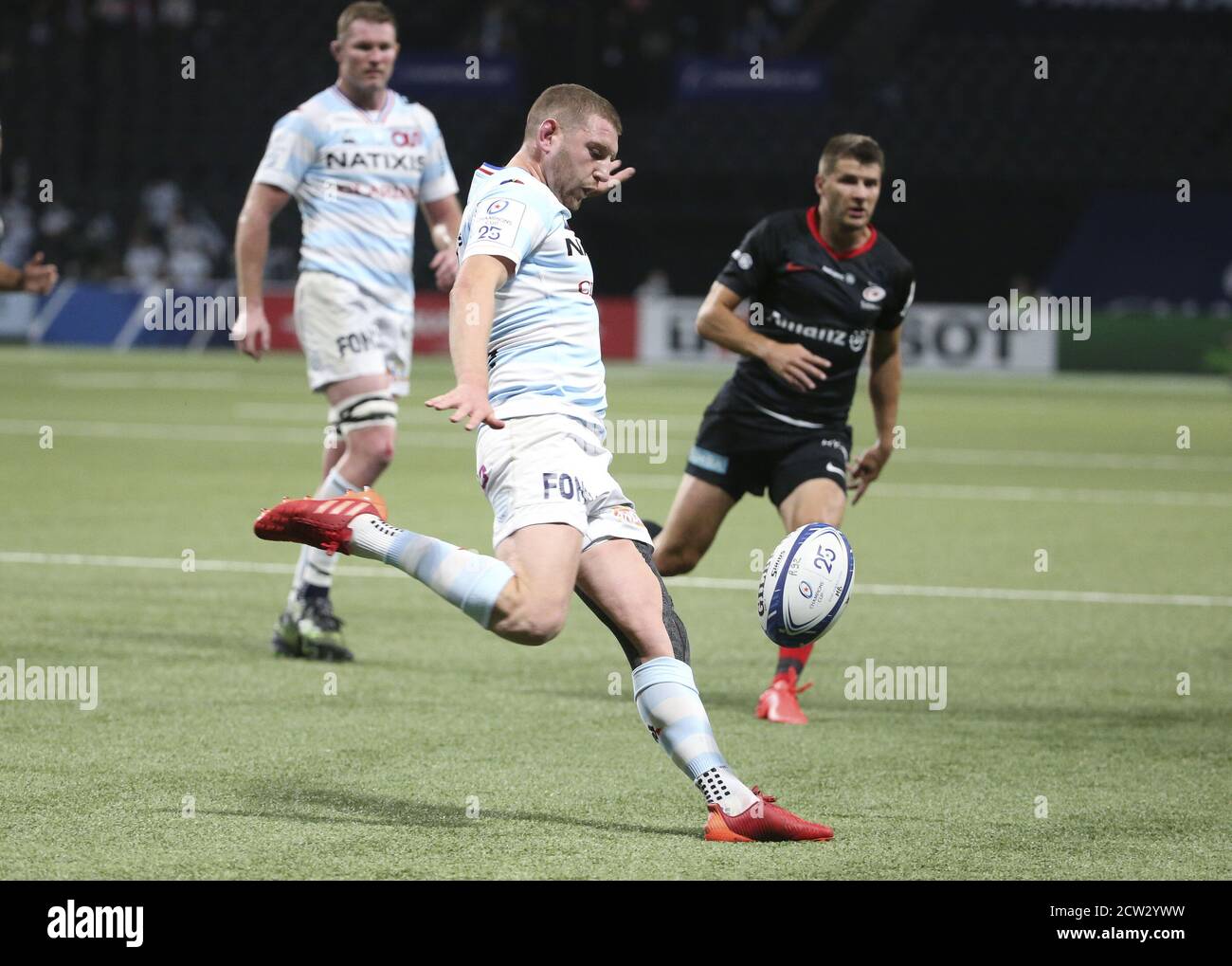 Finn Russell de Racing 92 lors de la coupe des champions, demi-finale rencontre de rugby entre Racing 92 et Saracens le 26 septembre 2020 à Paris la Defe Banque D'Images