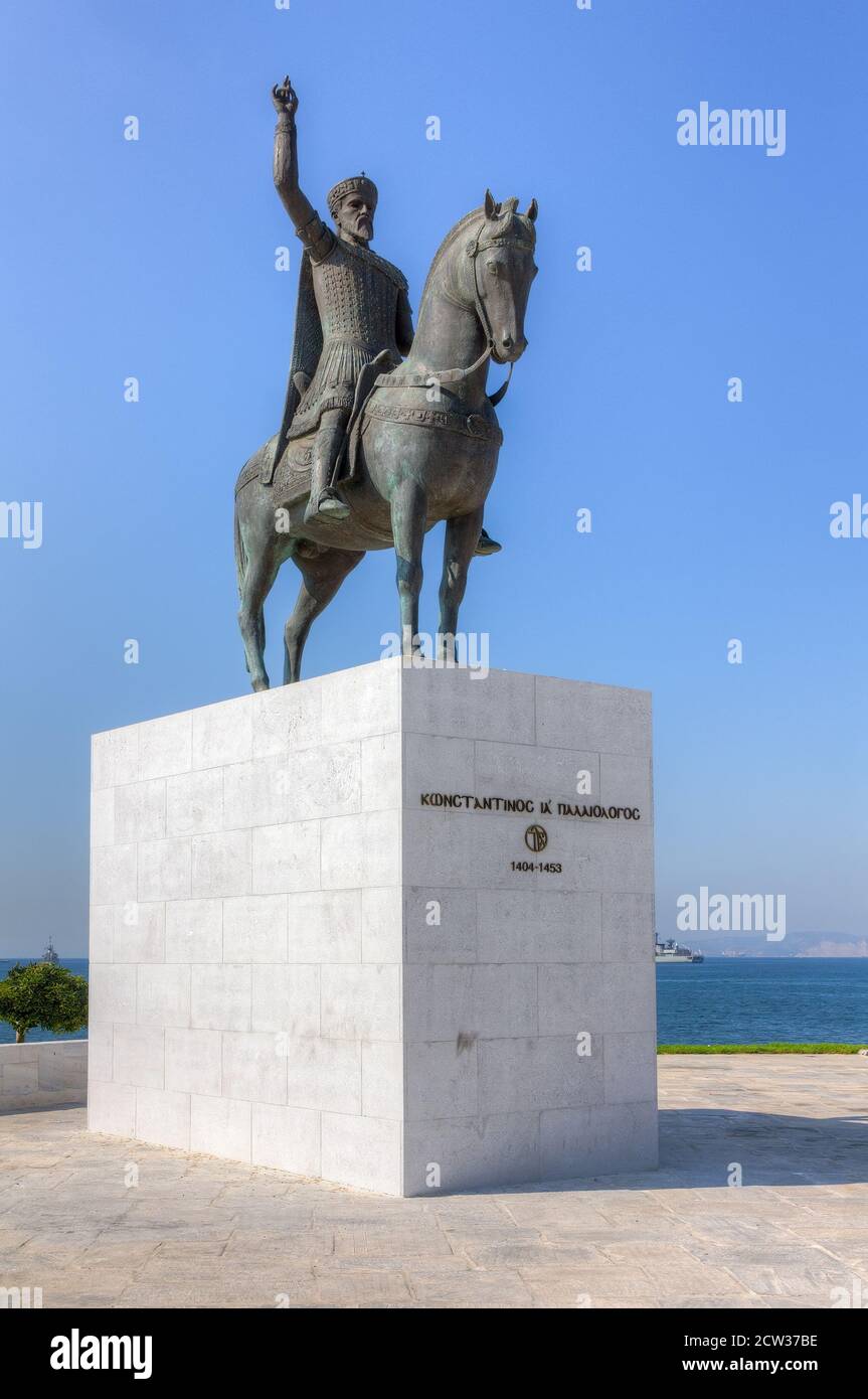 Statue du dernier empereur byzantin Constantine XI Palaiologos (1404-1453 A.D.), Faliro, Grèce. Banque D'Images