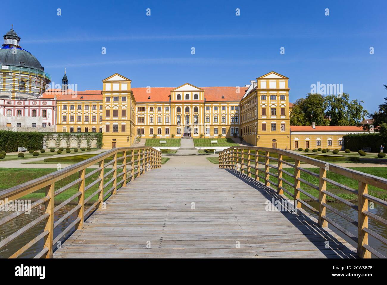 Pont en bois du château historique de Jaromerice nad Rokytnou, République tchèque Banque D'Images