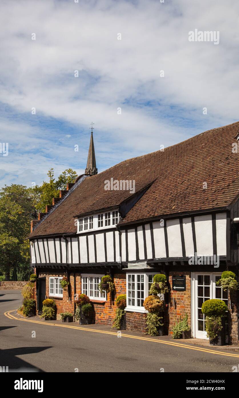Maisons à colombages noires et blanches dans le quintessence tranquille Chilterns Buckinghamshire, ville de Princes Risborough, Angleterre Banque D'Images