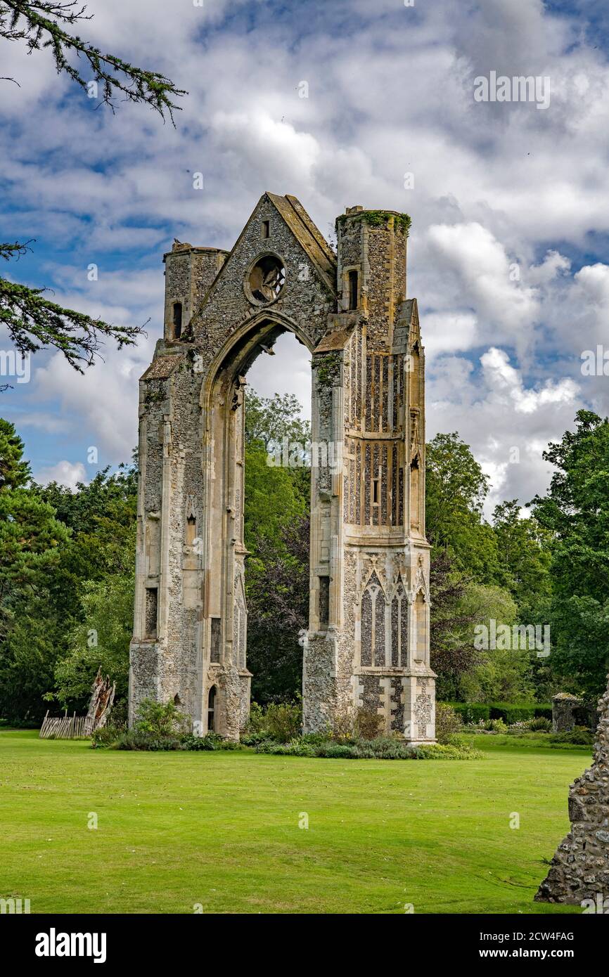 La fenêtre est reste de l'ancien Prieuré Little Walsingham Norfolk Banque D'Images