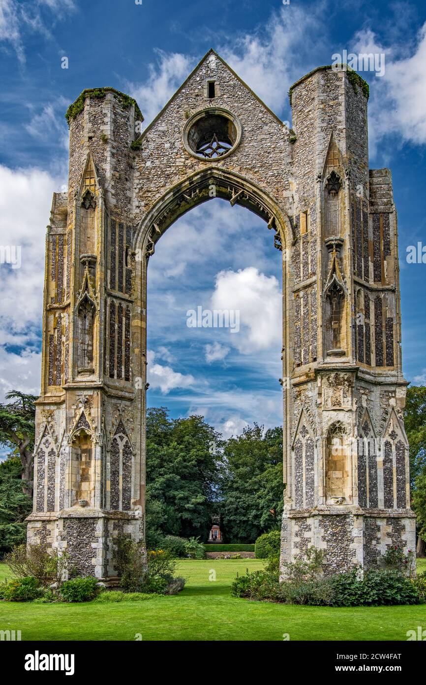 La fenêtre est reste de l'ancien Prieuré Little Walsingham Norfolk Banque D'Images