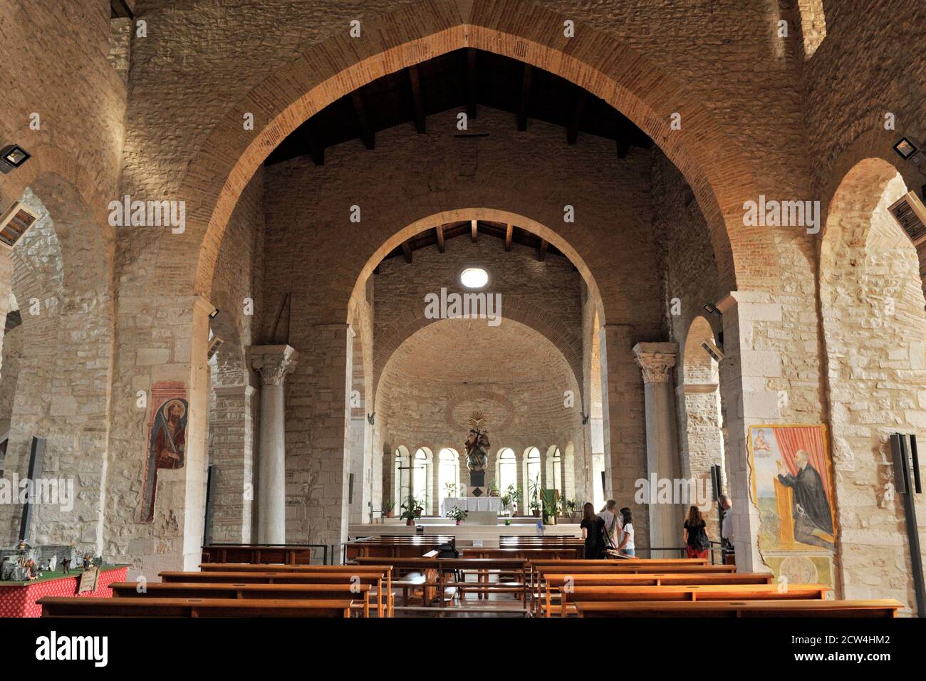 Italie, Basilicate, Venosa, Abbaye de la Trinité Banque D'Images