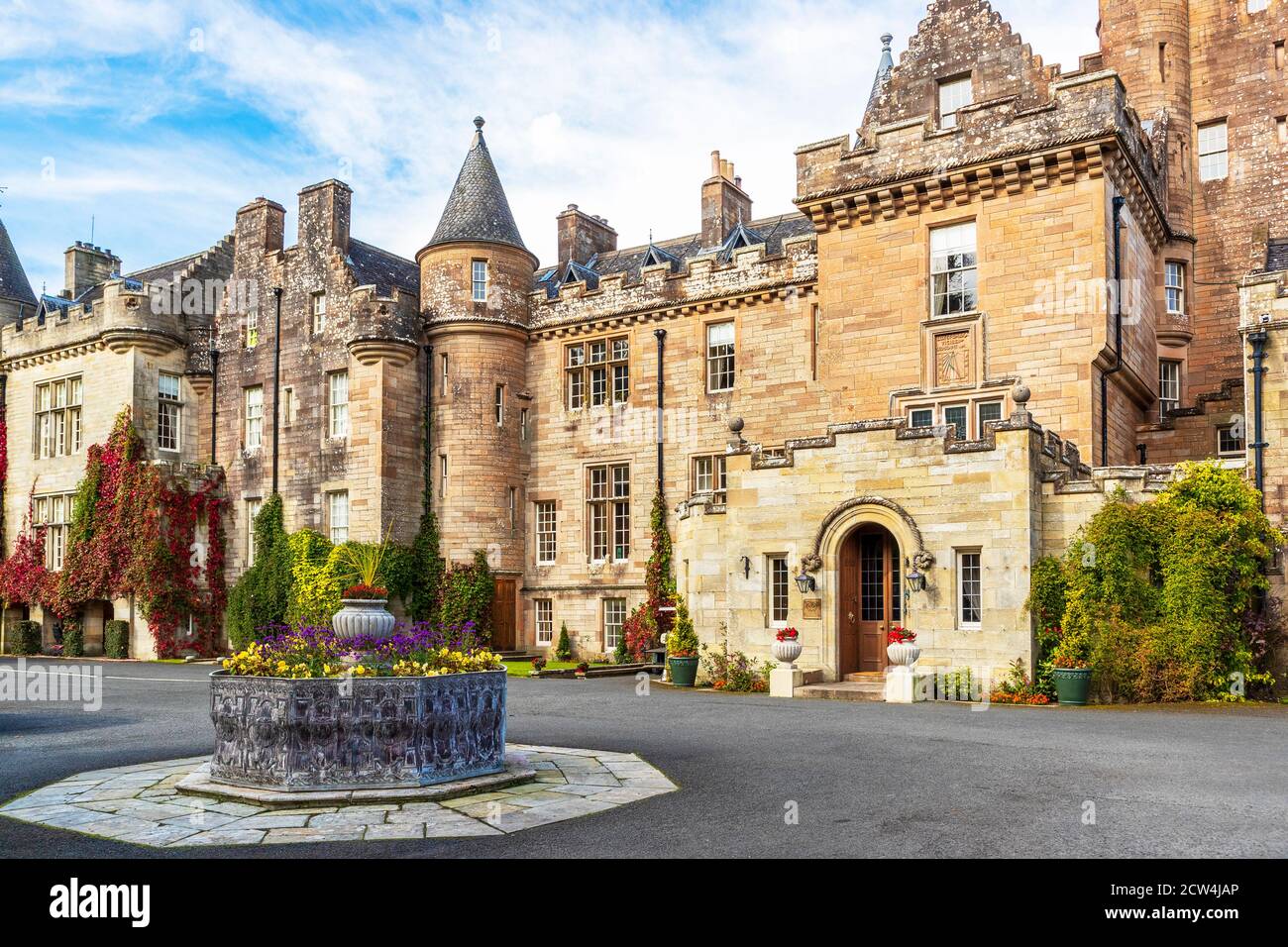 Extérieur de l'hôtel Glenapp Castle et porte d'entrée, Ballantrae, Ayrshire, Écosse, Royaume-Uni Banque D'Images