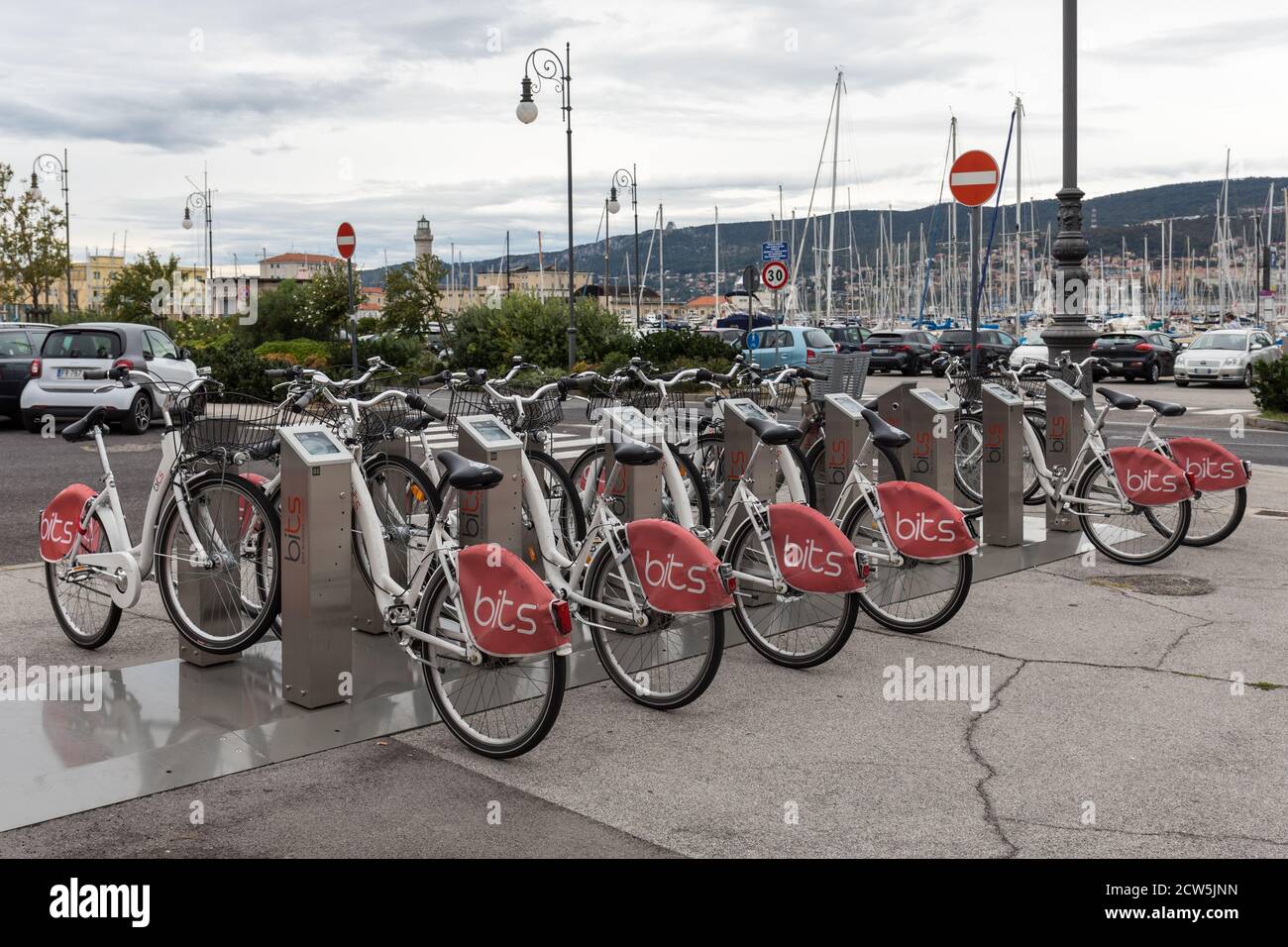 Vélo en partage Trieste, terminal de vélo en libre-service - Trieste, Italie Banque D'Images