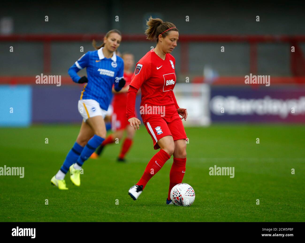 Crawley, Royaume-Uni. 1er février 2018. CRAWLEY, ANGLETERRE - SEPTEMBRE 27: Rachel Corsie de Birmingham City Women pendant le match de la coupe de football féminin Vitality entre Brighton et Hove Albion Women et Birmingham City Women au Broadfield Stadium le 27 septembre 2020 à Crawley, Angleterre Credit: Action Foto Sport/Alay Live News Banque D'Images