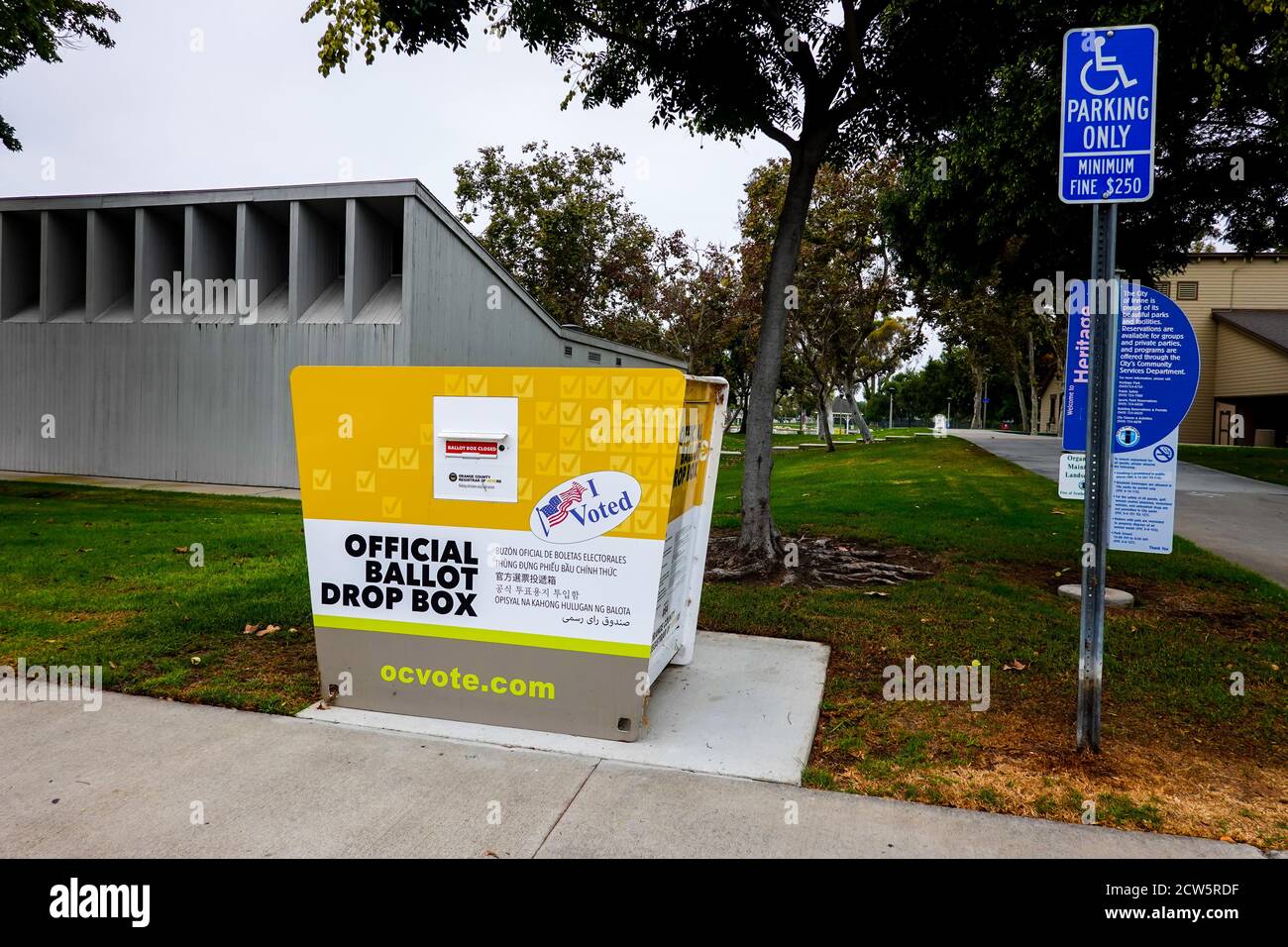 California See a Rise in Official urne Drop Boxes en raison du coronavirus pour l'élection présidentielle de 2020. Banque D'Images