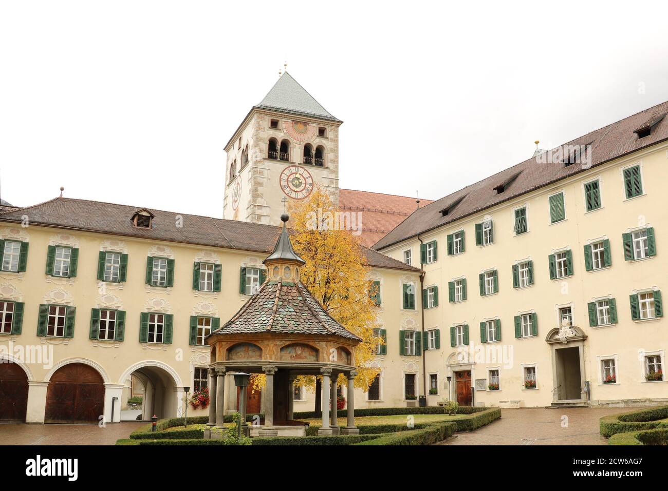 Monastère Neustift Tyrol du Sud Italie en automne Banque D'Images
