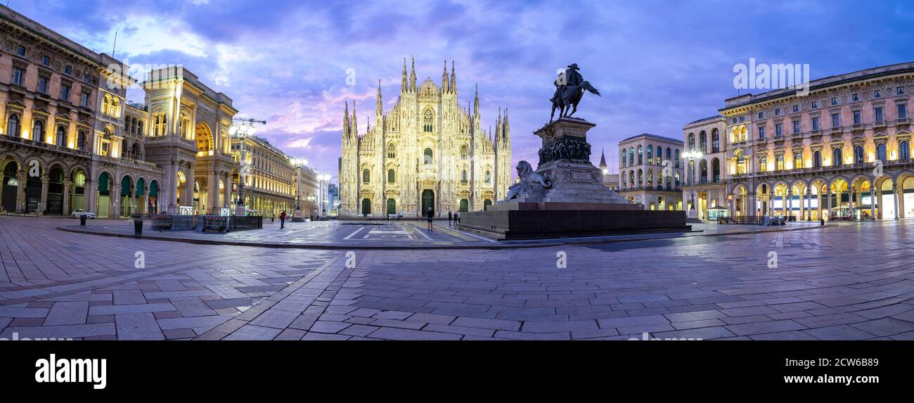 Basilique de la cathédrale de Milan au crépuscule à Milan, Italie. Banque D'Images