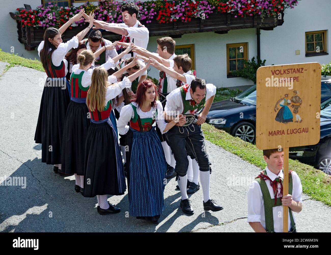 Danseurs du groupe de danse folklorique Maria Luggau à la foire paroissiale de Carinthie, Autriche Banque D'Images