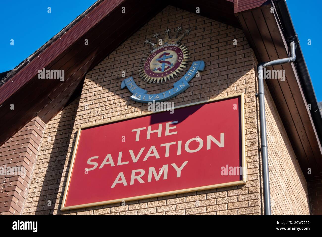 Logo et signe à l'extérieur de l'Armée du Salut à Bolton Lancashire Juillet 2020 Banque D'Images Logo et signe à l'extérieur de l'Armée du Salut à Bolton Lancashire Juillet 2020 Banque D'Images