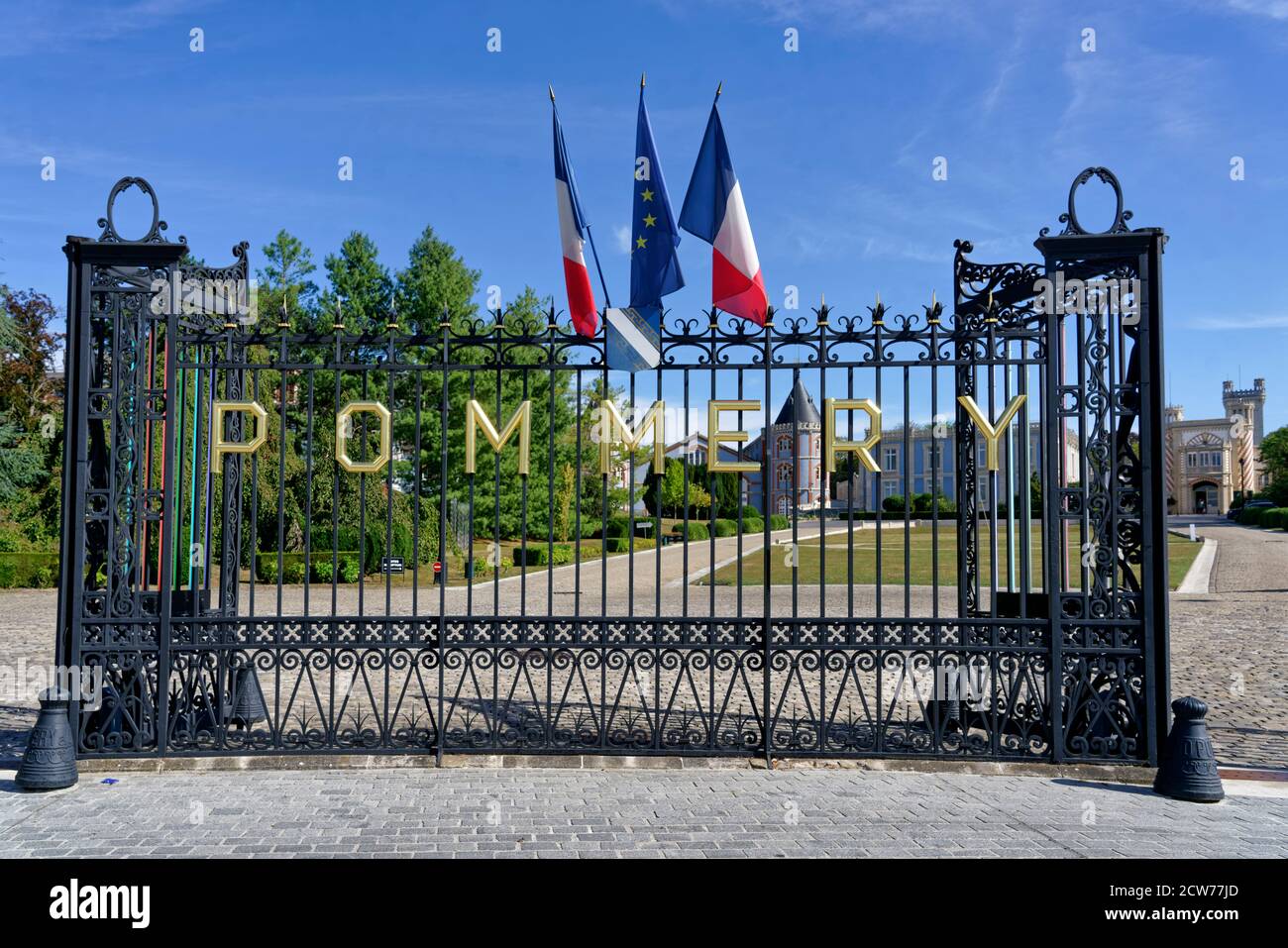 Eingangstor zum Champagner Haus Pommery, Reims, Champagne, Frankreich Banque D'Images