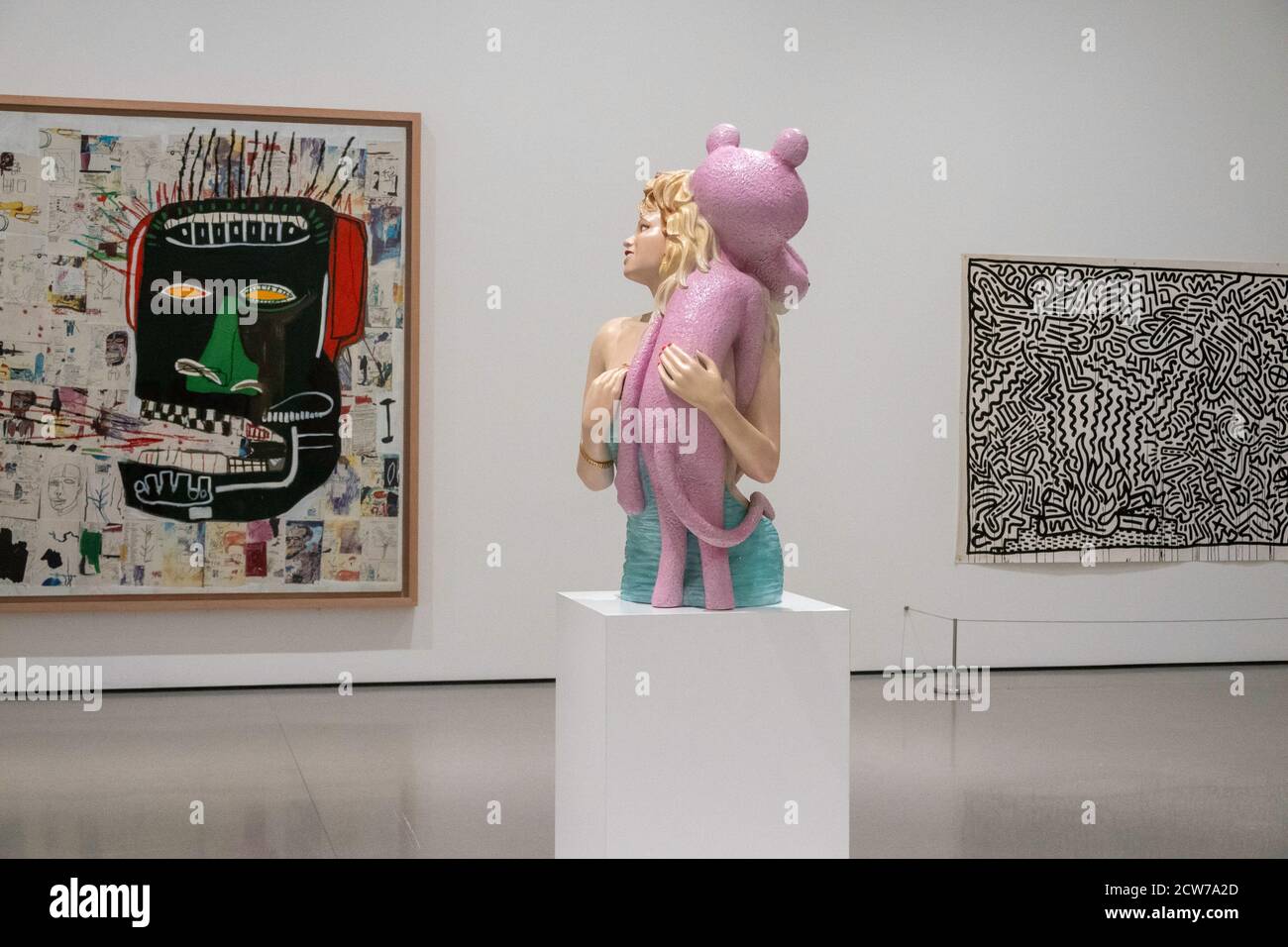 'Pink Panther' sculpture en porcelaine par Jeff Koons au Musée d'Art Moderne, PARIS Photo Stock ...