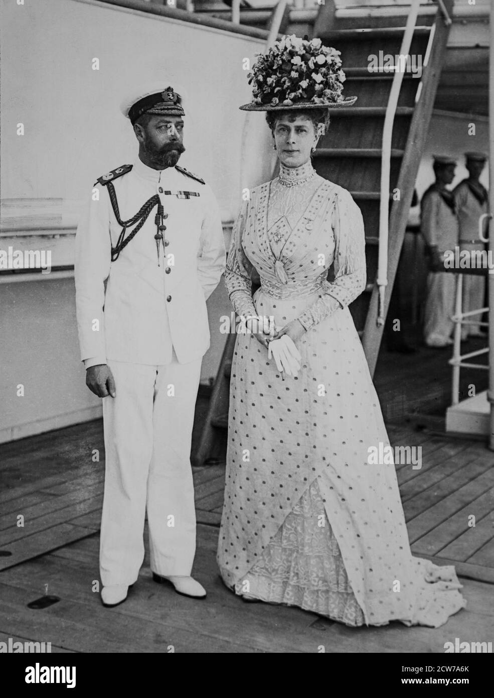 Le roi George V et la reine Mary, à bord d'un navire en 1912 Banque D'Images