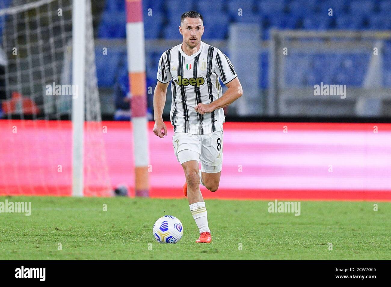 Aaron Ramsey de Juventus FC pendant la série UN match entre Roma et Juventus au Stadio Olimpico, Rome, Italie, le 27 septembre 2020. Photo de Giuseppe Maffia. Banque D'Images