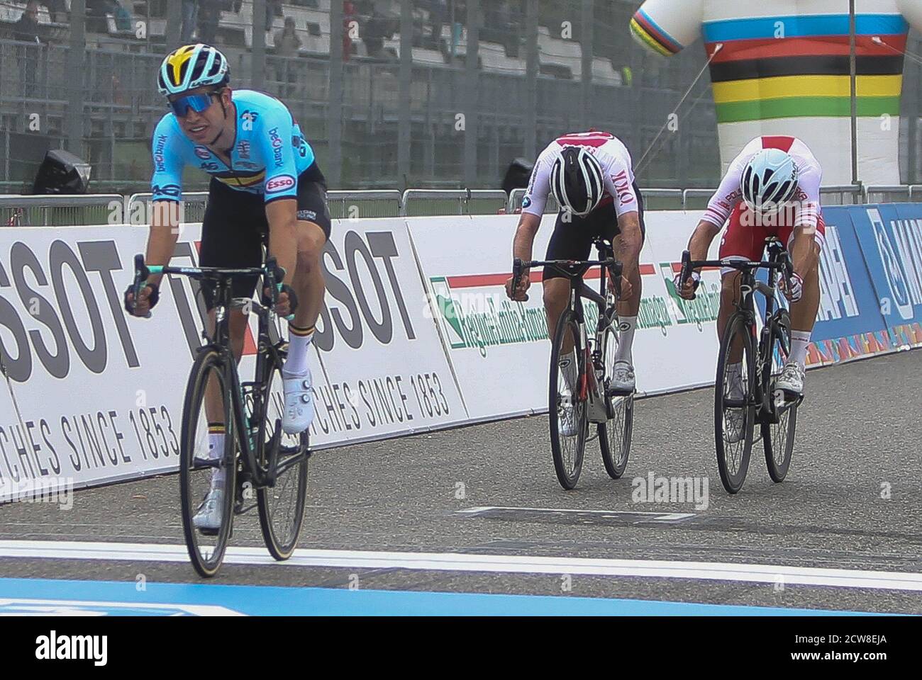 Wout Van Aert de Belgique, Marc Hischi de Suisse et Michal Kwiatowski de Bologne lors des championnats de route, course automobile Men Elite, le 27 septembre 2020 à Autodromo Enzo et Dino Ferrari à Imola, Italie - photo Laurent Lairys / DPPI Banque D'Images