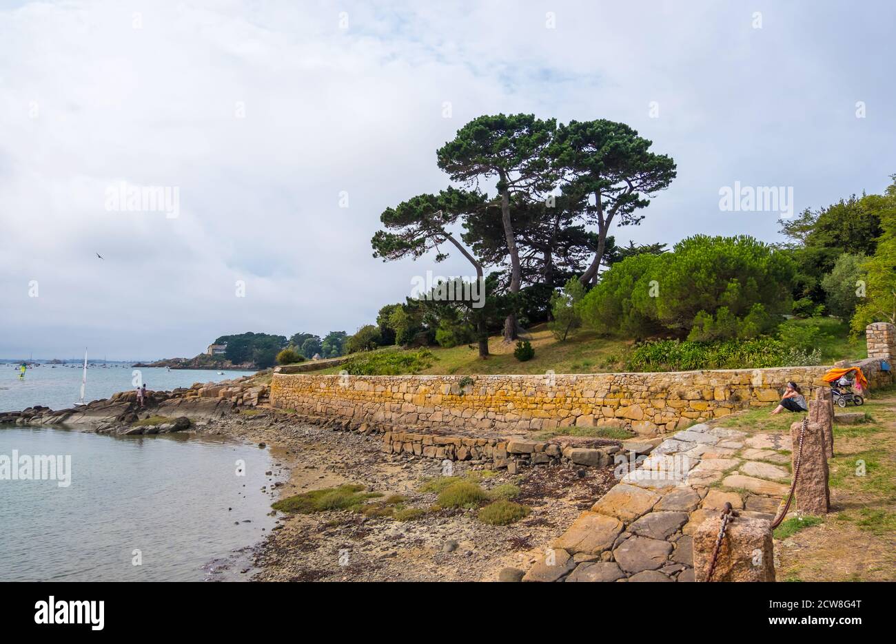 Ile de Brehat, France - 27 août 2019 : pont Vauban ou pont ar Prad et port de l'usine de corde sur l'île de Brehat en Bretagne Banque D'Images