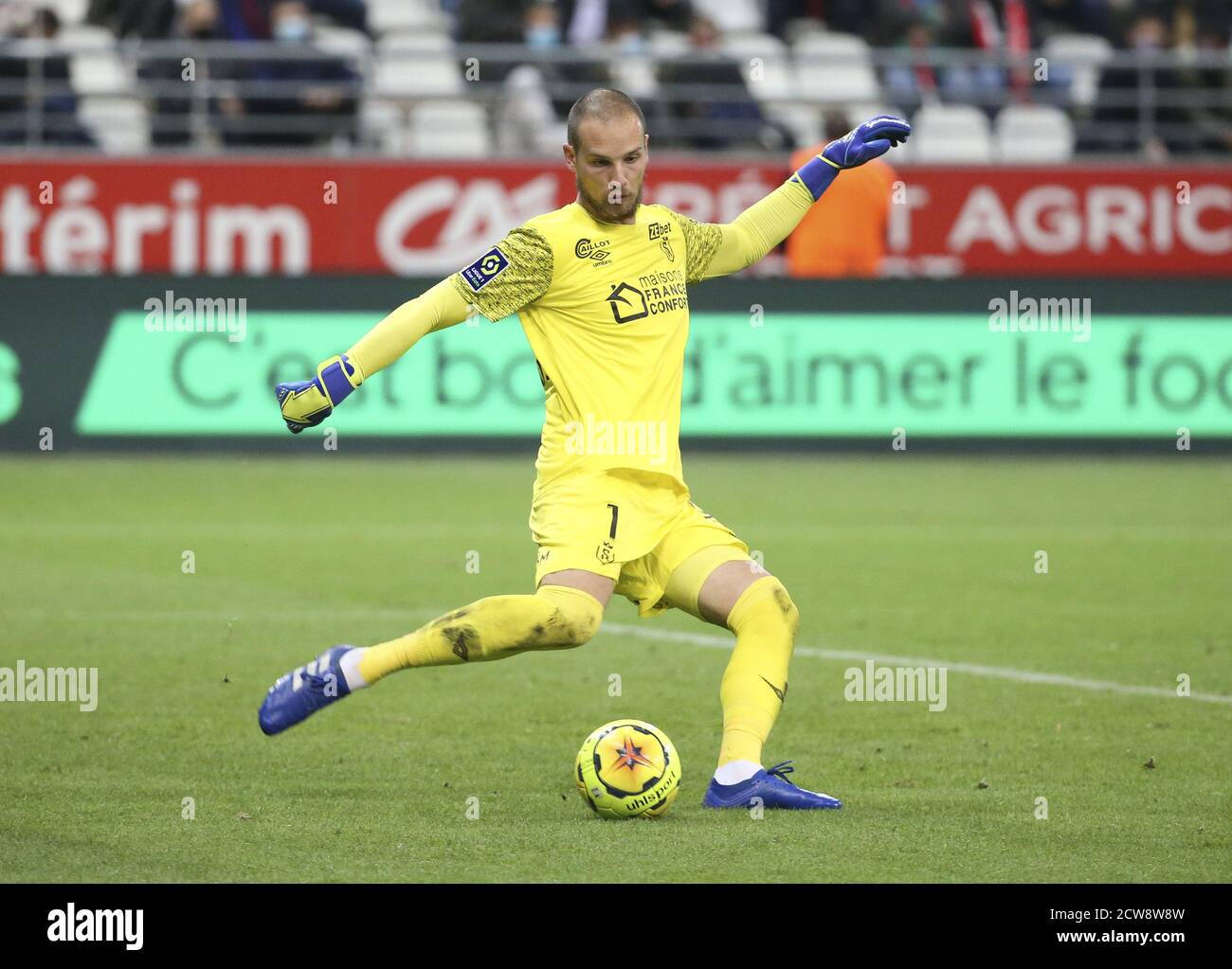 Gardien de but de Reims Predrag Rajkovic pendant le championnat de France Ligue 1 match de football entre le Stade de Reims et Paris Saint-Germain Septembre Banque D'Images