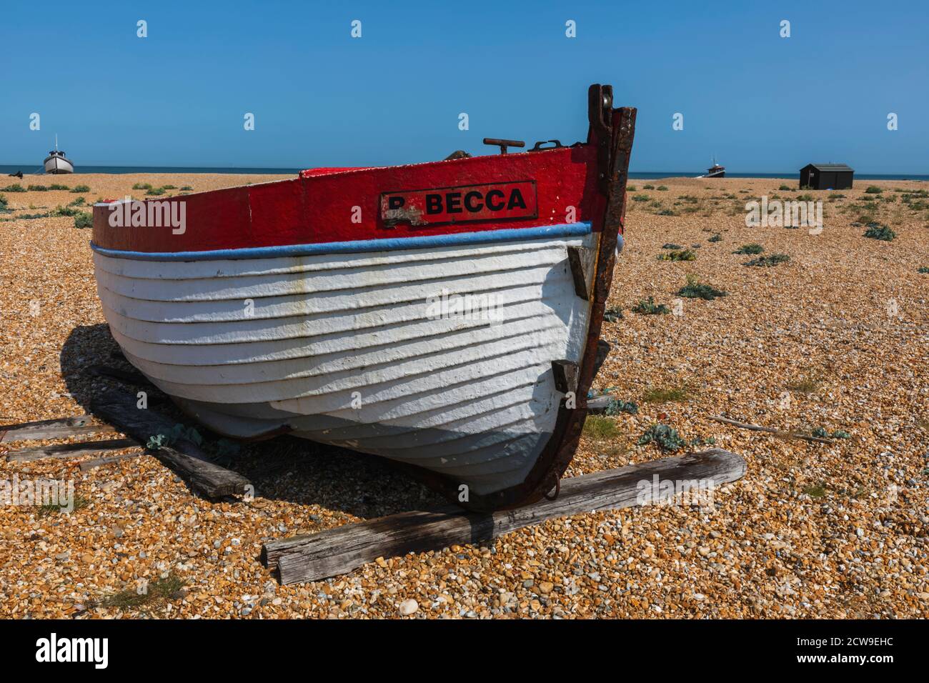 Angleterre, Kent, Dungeness, bateau de pêche à clinker Banque D'Images