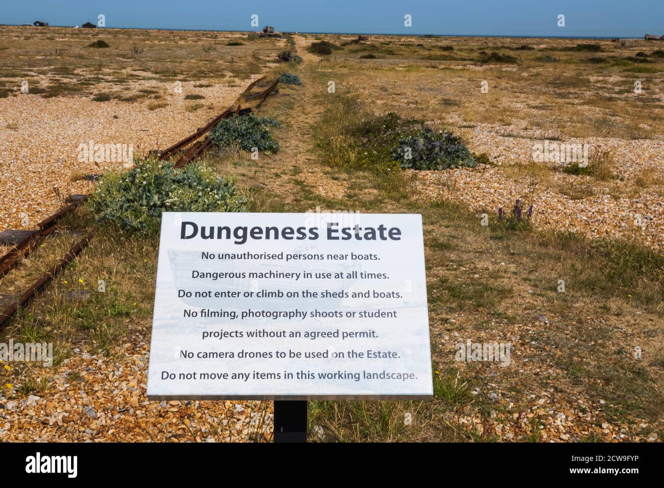 L'Angleterre, le Kent, le Dungeness, le Dungeness Estate règles et règlements signer Banque D'Images