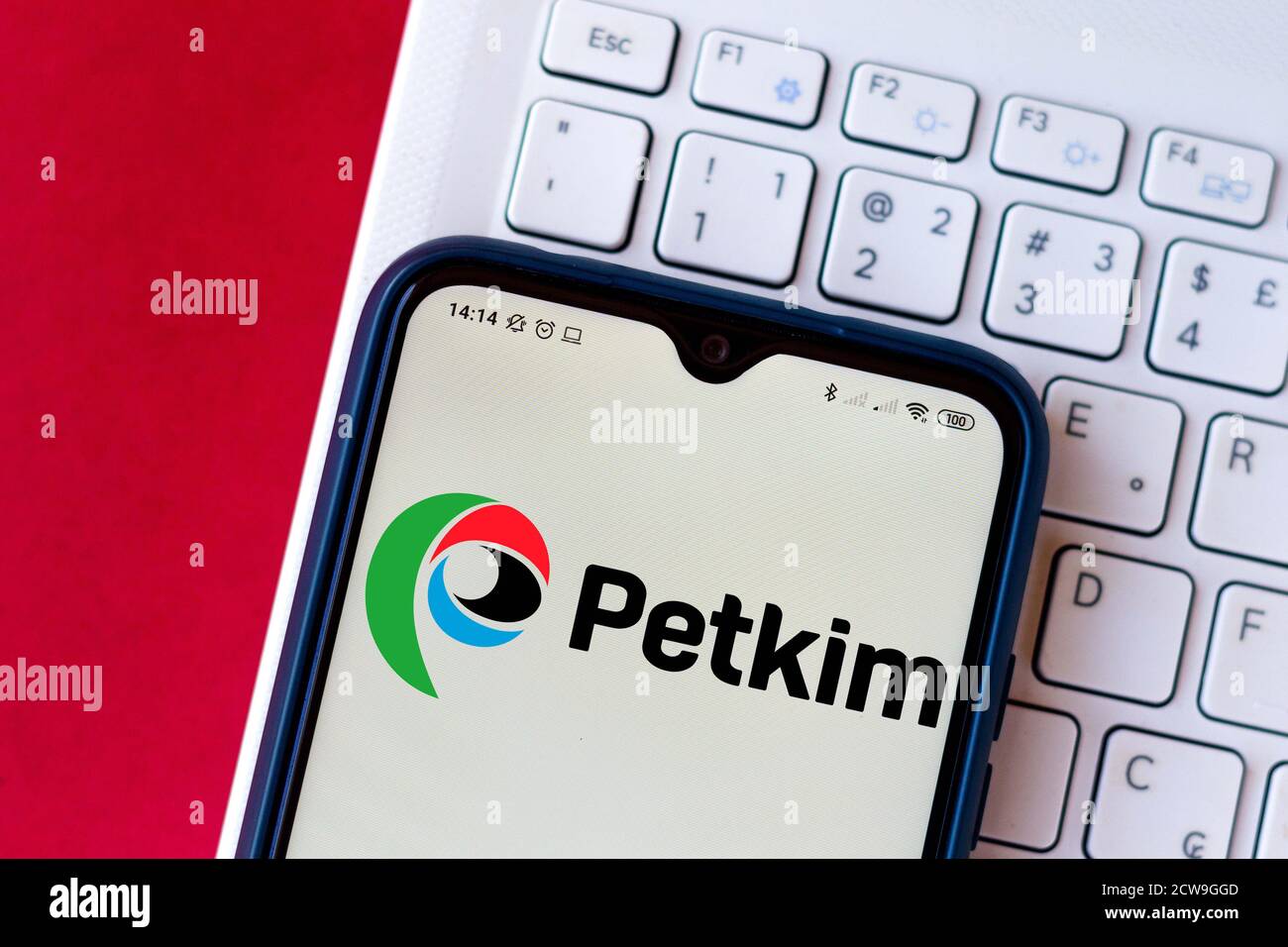 Brésil. 4 juillet 2020. Sur cette photo, le logo Petkim Petrokimya Holding A.?. Est affiché sur un smartphone. Credit: Rafael Henrique/SOPA Images/ZUMA Wire/Alamy Live News Banque D'Images