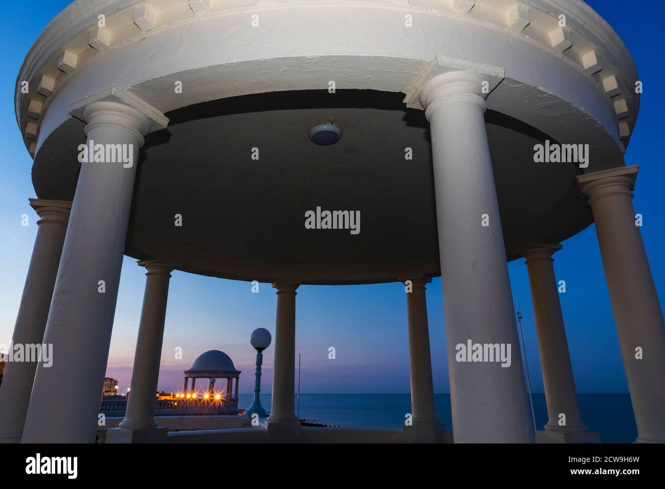 Angleterre, East Sussex, Bexhill on Sea, la promenade Art déco Cupola du Pavillon de la Warr Banque D'Images