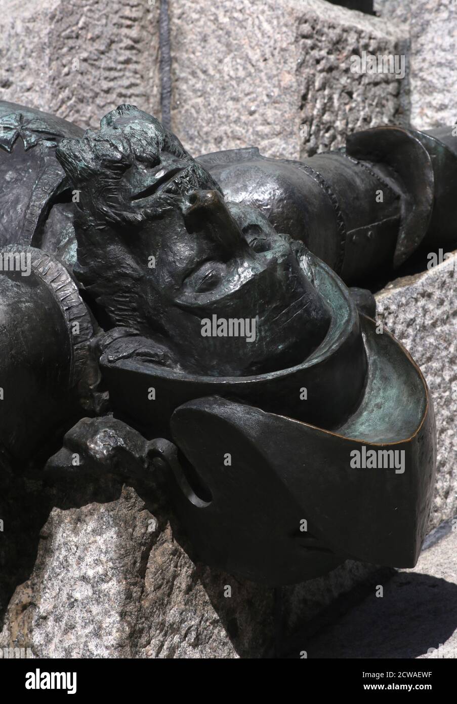 Cracovie. Cracovie. Pologne. Une tête du Chevalier Teutonique déchu. Détail du Mémorial de Grunwald. Banque D'Images