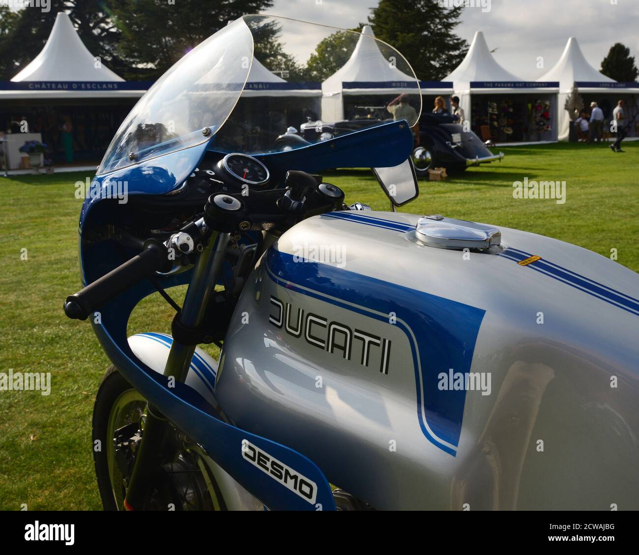 Ducati 900 Super Sport, salon privé, Palais de Blenheim, Woodstock, Oxfordshire, Angleterre, septembre 2020. Banque D'Images