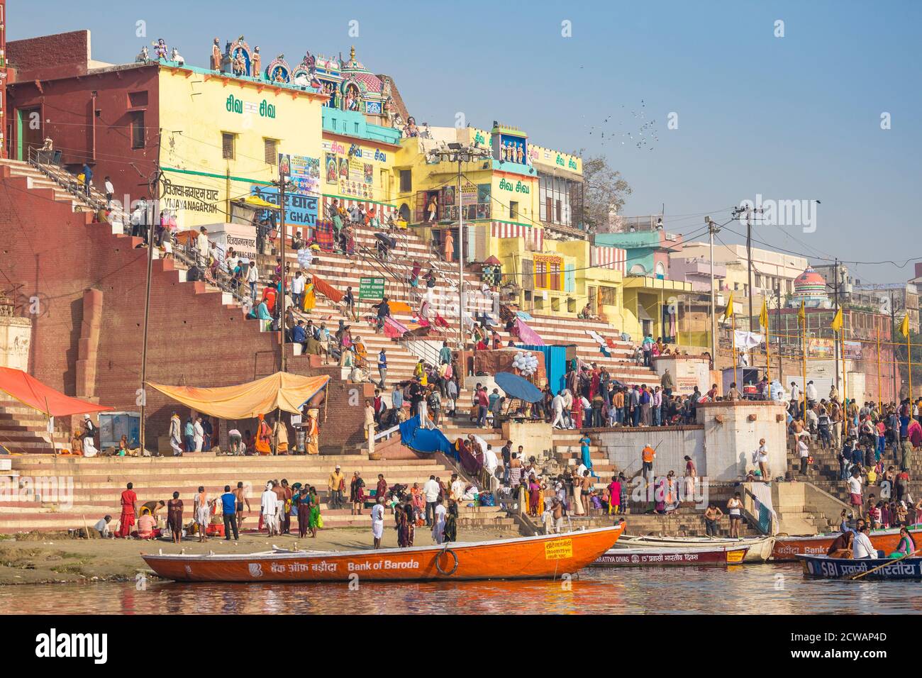 Inde, Uttar Pradesh, Varanasi, vue vers le temple de Gauri Kedareshwar à Vijaya Nagaram et Kedar Ghat Banque D'Images