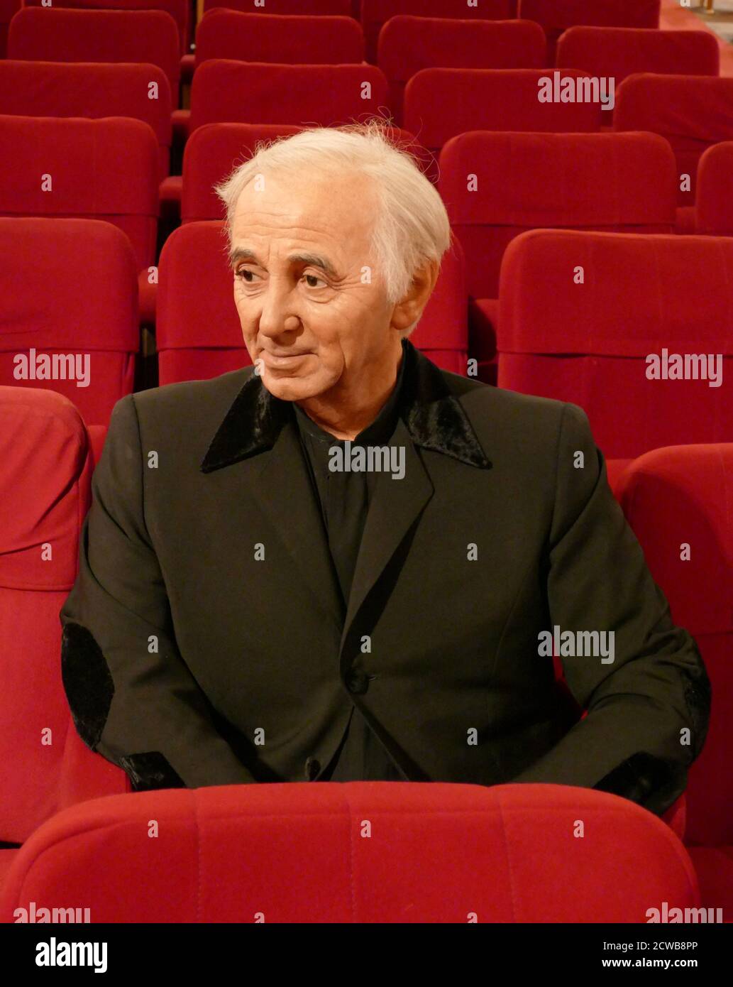 Statue en cire de Charles Aznavour (1924 - 2018); chanteur franco-arménien Banque D'Images