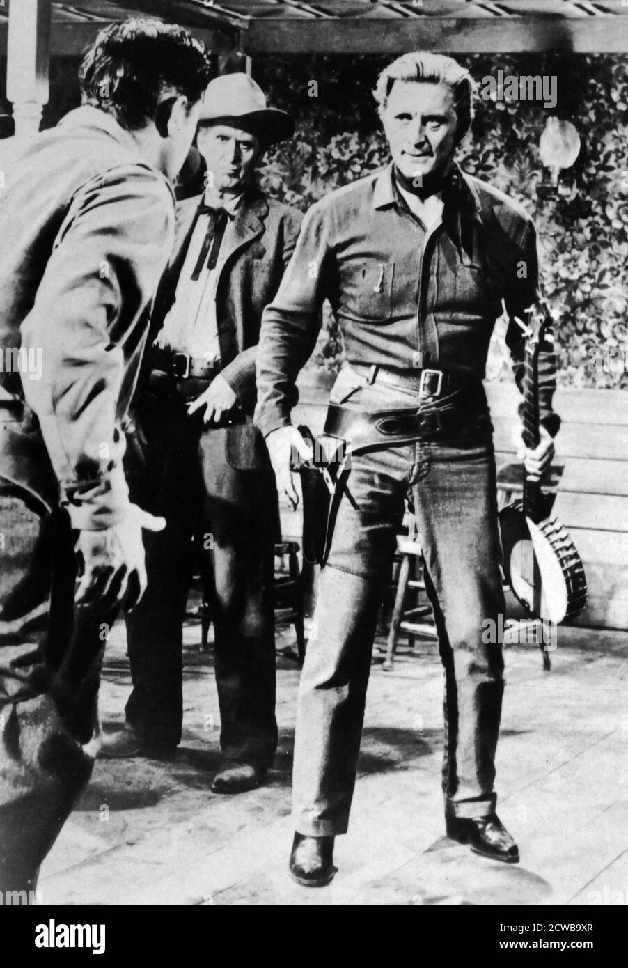 KIRK Douglas dans le film « un sans étoile » 1970. KIRK Douglas (né Issur Danielovitch Demsky, du 9 décembre 1916 au 5 février 2020) est un acteur, producteur, réalisateur et auteur américain. Banque D'Images