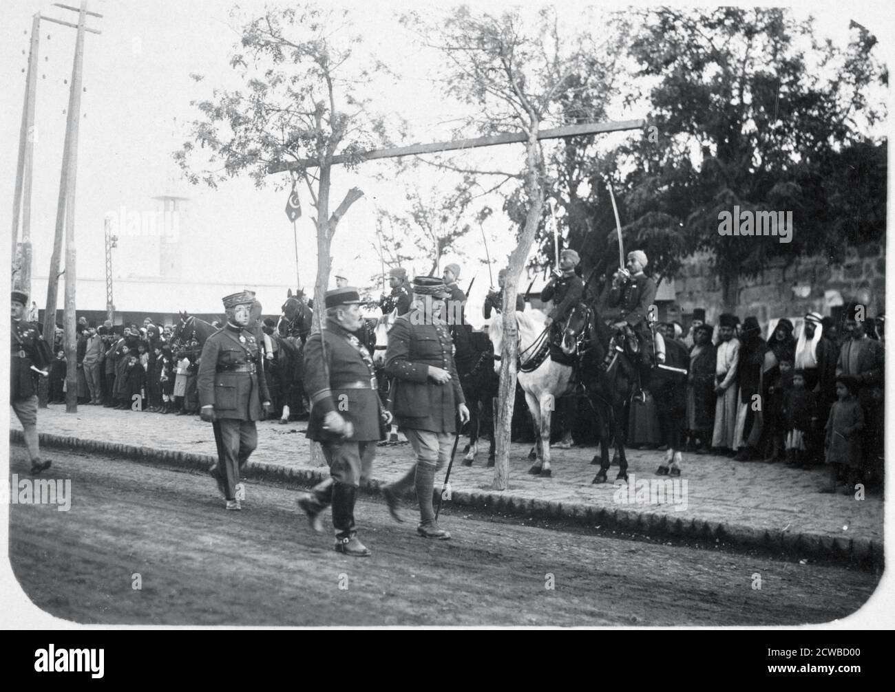 Officiers de la Légion étrangère française, Syrie, 20e siècle. La Légion étrangère française a été créée en 1831 en tant qu'unité d'élite de volontaires étrangers. La principale fonction de la Légion au XIXe et au début du XXe siècle était l'expansion et la protection des territoires d'outre-mer de la France. La Syrie a été gouvernée par la France entre les deux guerres mondiales en vertu d'un mandat de la Société des Nations. Le photographe est inconnu. Banque D'Images