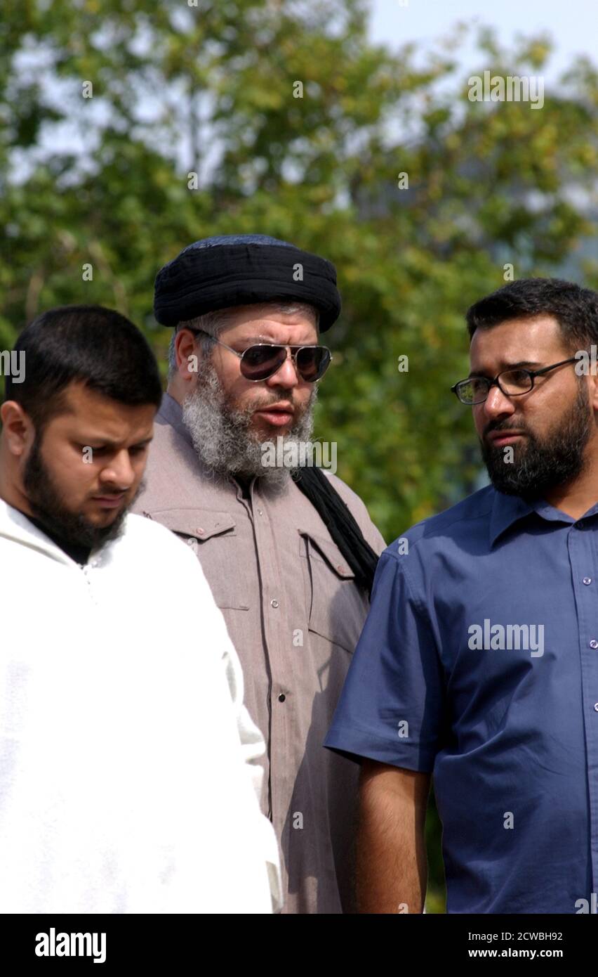 Photographie d'Abu Hamza. Mustafa Kamel Mustafa (1958-) un religieux  égyptien qui était l'imam de la mosquée de Finsbury Park à Londres, en  Angleterre, où il prêchait le fondamentalisme islamique et l'islamisme  militant