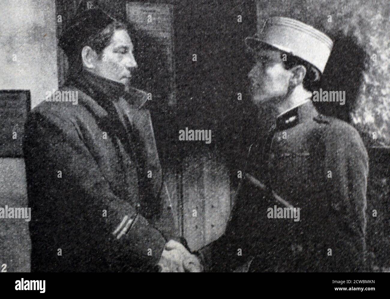 Photographie en noir et blanc de l'industrie cinématographique de 1935 à 1938; 'la Grande illusion' de Jean Renoir (1894-1979) et Pierre Fresnay (1897-1975). Banque D'Images