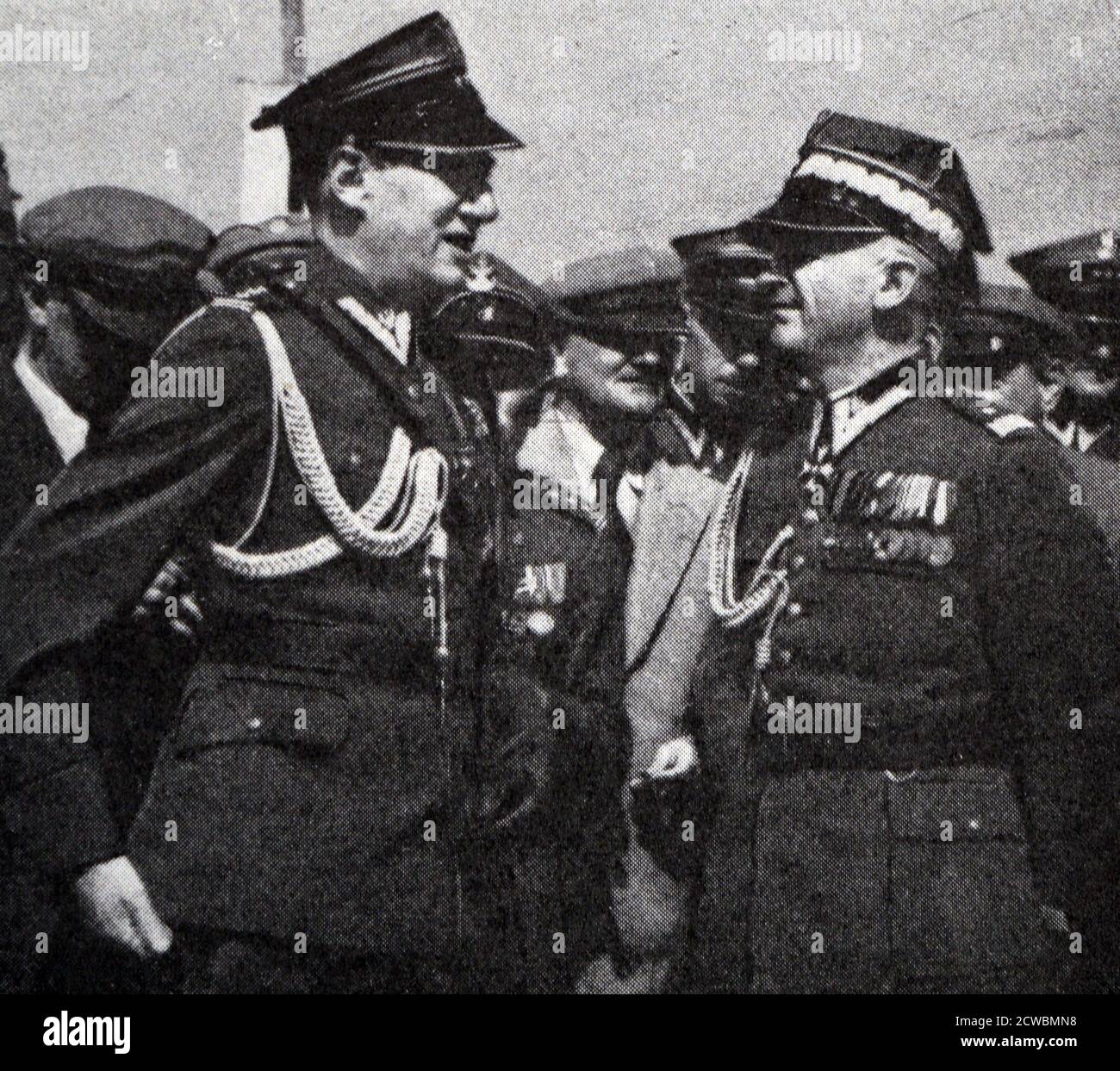 Photographie en noir et blanc du maréchal Edward Rydz-Smigly (1886-1941), commandant en chef des forces armées polonaises, et du colonel Josef Beck (1880-1944), ministre polonais des Affaires étrangères Banque D'Images