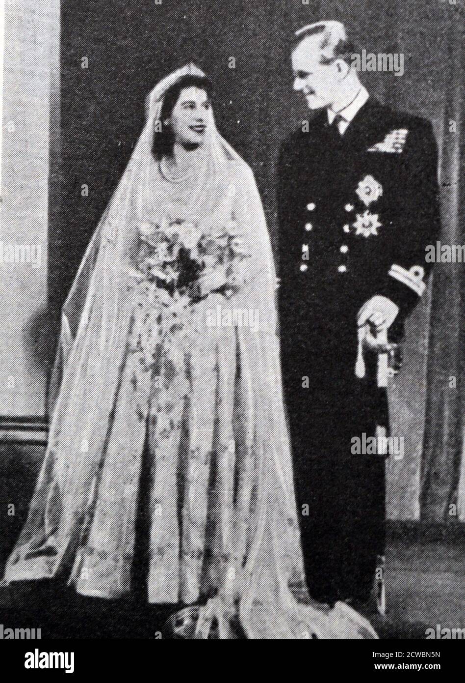 Photographie en noir et blanc du mariage de la princesse britannique Elizabeth (1926- ; Reine de 1952) et de Philippe de Mountbatten (1921- ) le 20 novembre 1947 à l'abbaye de Westminster à Londres. Banque D'Images