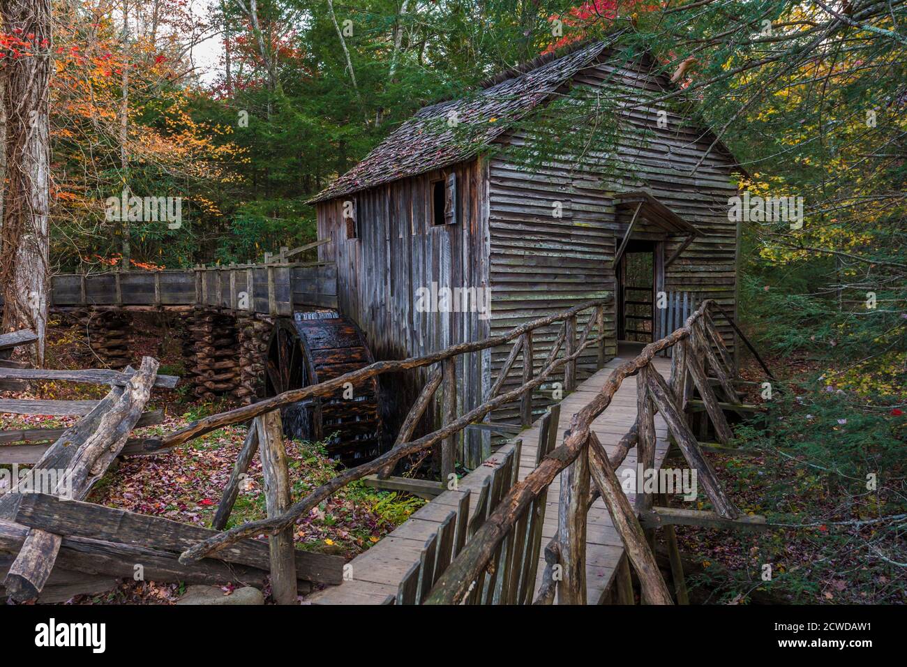 Usine historique de Cable Mill à Cades Cove dans le parc national des Great Smoky Mountains, Tennessee Banque D'Images