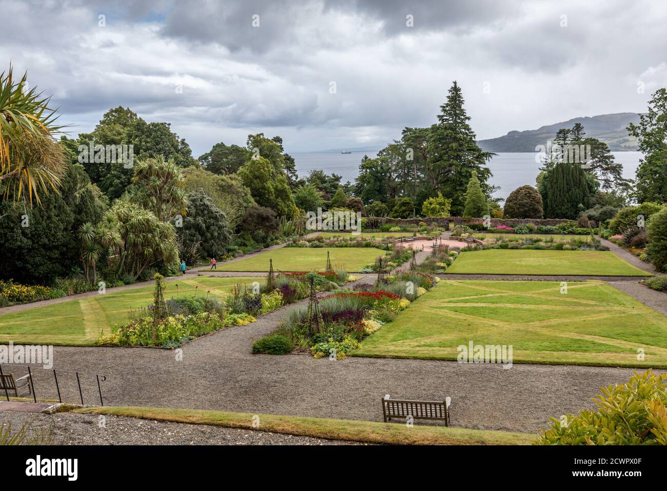 Jardins formels du château de Brodick sur l'île d'Arran, en Écosse. Banque D'Images