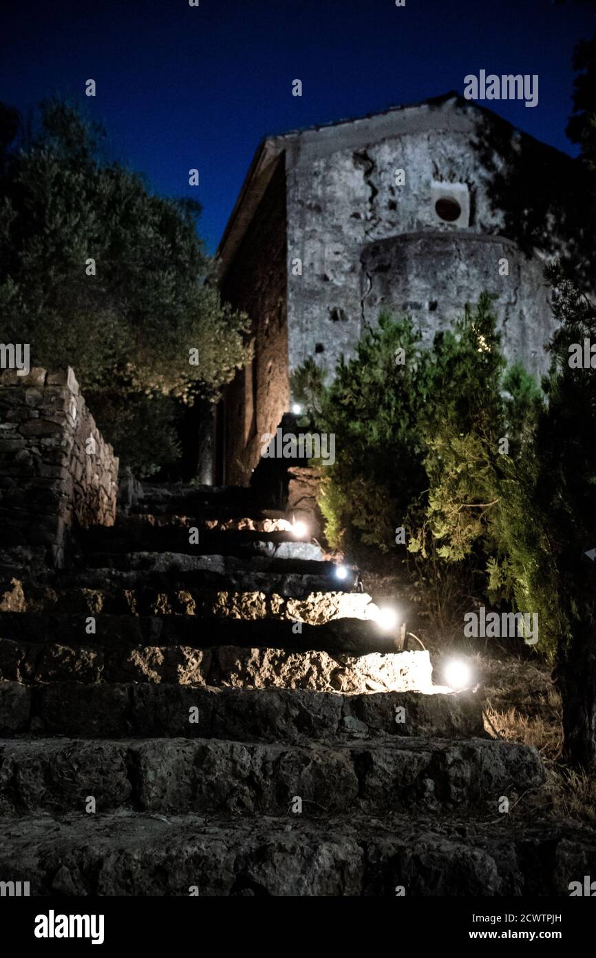 Ancienne église dans le village de Vlatos, Creta, Grèce Banque D'Images