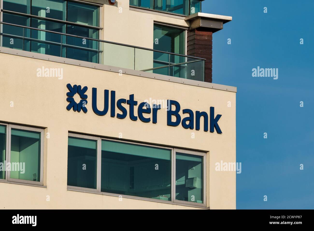 Derry, Irlande du Nord - 19 septembre 2020 : Ulster Bank à Derry. Banque D'Images